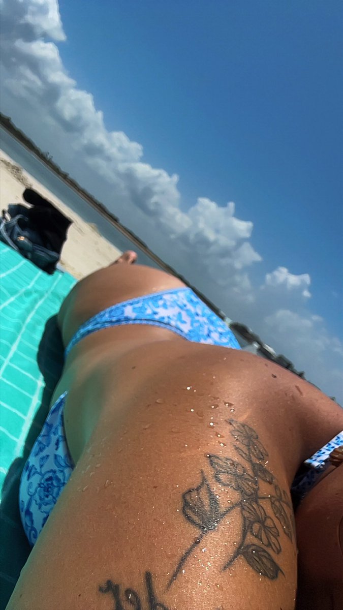 Kmeadsm5's tweet photo. Cashapp: $kels010101 
PayPal: @KelseyMeads 
#paypig #findom #iwannashop 😘😘 https://t.co/D70Kx83CQ3