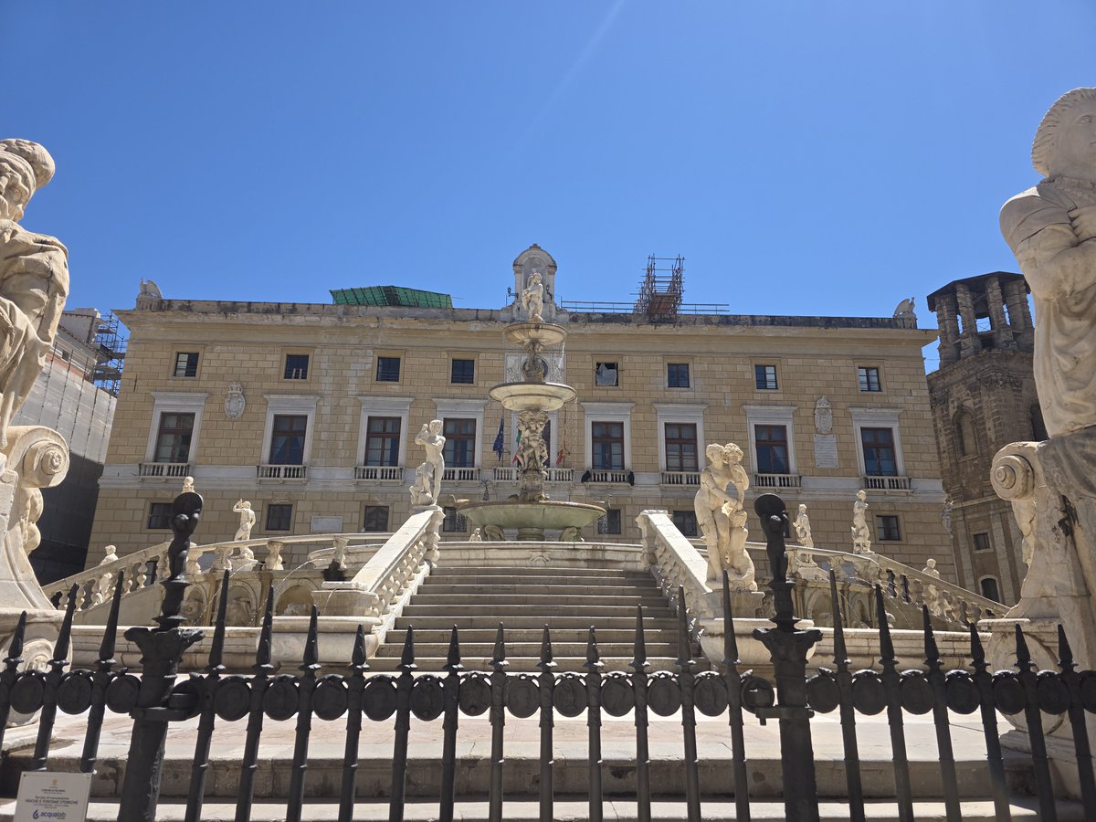 71lui's tweet photo. Palermo https://t.co/4SyHor2bbT