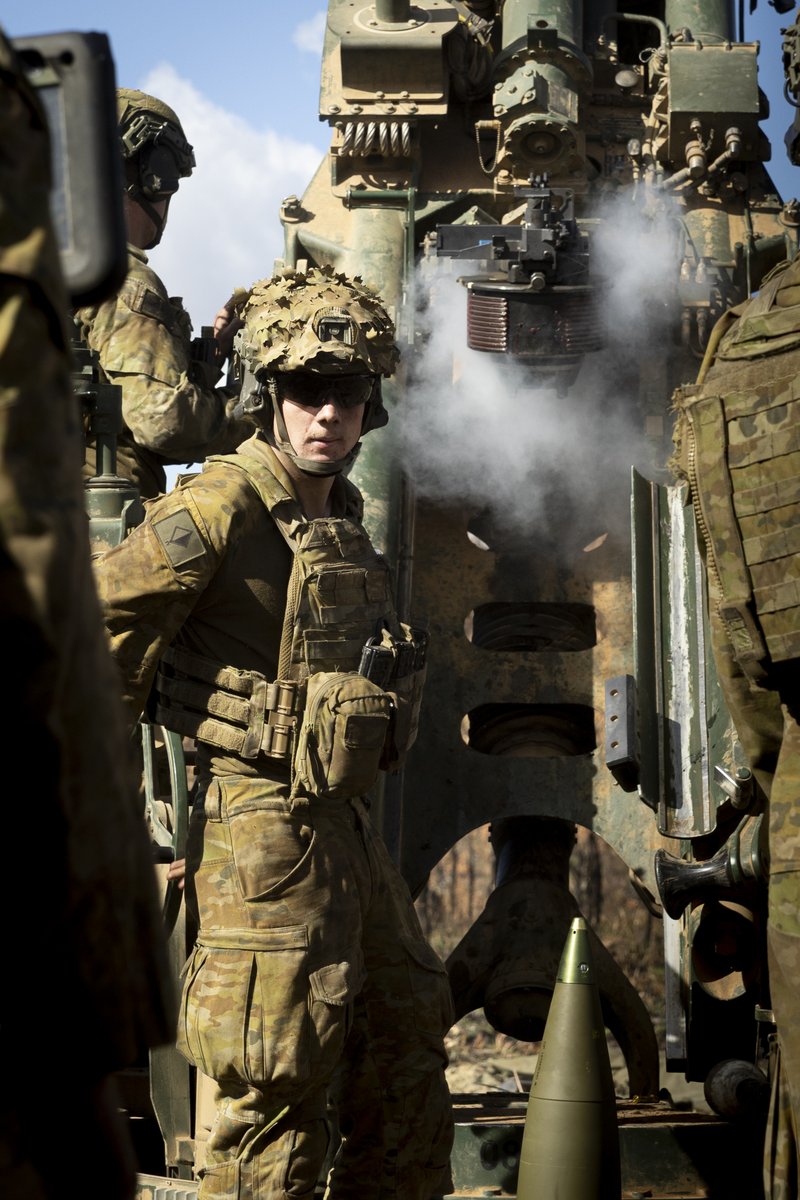 AustralianArmy's tweet photo. Full send 🚀💥 

#AusArmy gunners from 4 Regt, RAA put the M777 Howitzer through its paces at Ex Southern Jackaroo. 

📸 PTE Alli Craig / PTE William McCormick https://t.co/bVPo09y5m0