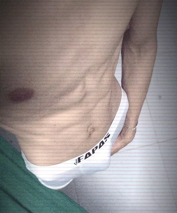 TonNguynDn9751's tweet photo. Hơi ốm tuy đc cái 18😜
LGBT🌈 #Top #Bot ❄️💦🍀 https://t.co/DHOf0ZHZj0