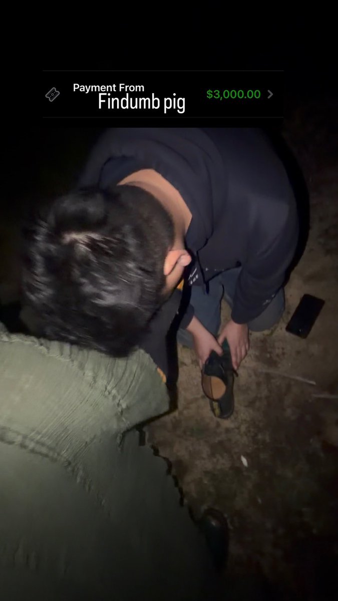 Mistressmystra's tweet photo. This foot loving fuckwit was so lost in it he didn’t even notice I drained 3k… now piggies begging for it back… but what did he do to deserve my kindness?? #findumb #mindlessdrain #findom https://t.co/hvJrYTqrwb