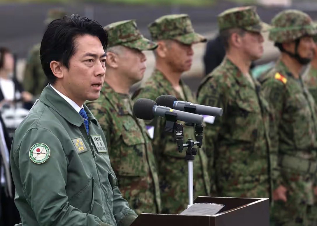 i_love_reiwa's tweet photo. 核を持ちたがっている軍人が原爆の日に広島・長崎に行くべきではないと思います https://t.co/IrLJ6sAPBe