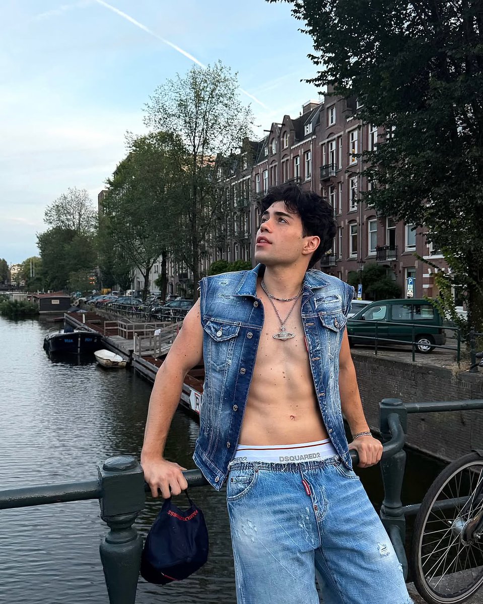 lustarchive's tweet photo. BENJI KROL https://t.co/ioDvOxd5Xg