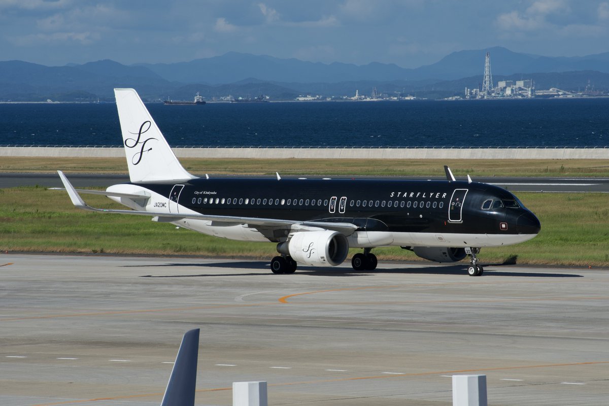 Dash828_'s tweet photo. 2026/07/27 RJFR/KKJ
STARFLYER
Airbus A320-214
JA20MC
#RJFR #北九州空港 #スターフライヤー #JA20MC #SFJ #A320 https://t.co/aYfPNzrQAa
