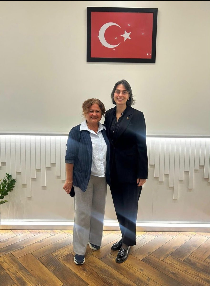 gulsum_khrmn's tweet photo. Sinem Dedetaş'ın haksızca tutuklanmasının ardından
 Üsküdar Belediyesi'nin Başkanvekili Sibel Tan Çetinkaya seçildi.

Üsküdar'ı kadın bir başkan yönetmeye devam edecek.

Sinem Başkan'ın emanetine gözü gibi bakacağından eminiz. https://t.co/USAECTg9aB