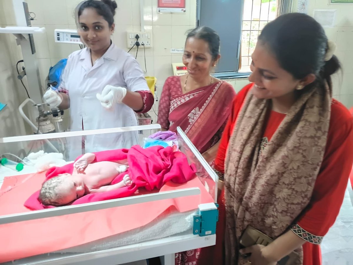 Tankaraicds's tweet photo. ICDS TANKARA 
તારીખ 04/08/2026 ના રોજ બાળ વિકાસ યોજના અધિકારી અને મુખ્યસેવિકા દ્વારા "સ્તનપાન સપ્તાહ " અંતર્ગત ટંકારા CHC સેન્ટર ની મુલાકાત કરી ધાત્રી માતા ને બાળક ને સ્તનપાન કરાવાની ની રીત અને સ્તનપાન ના મહત્વ વીસે સમજણ આપેલ. https://t.co/BchtM85Qbz