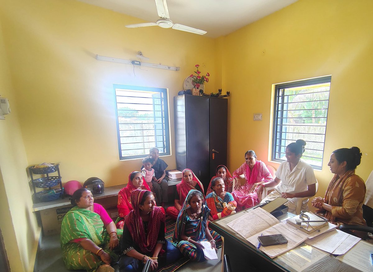 TeamHealthMalia's tweet photo. આજરોજ માળિયા તાલુકાના વિવિધ ગામોમાં મમતા દિવસની ઉજવણી કરવામાં આવી જેમાં સગર્ભા સ્ત્રીઓ અને બાળકોને રસીકરણ તેમજ આરોગ્યની સેવાઓ આપવામાં આવી સાથે
#ગૌરવીદિવસની ઉજવણી કરવામાં આવી જેમાં ૧૦-૧૯ વર્ષની વયજુથની તરુણીઓના સ્વાસ્થ્યની  ચકાસણી કરવામાં આવી અને આરોગ્યની સેવાઓ આપવામાં આવી. https://t.co/FVMChaDIXi