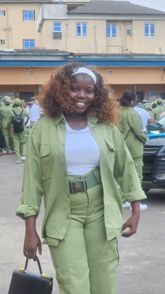 misanadeola's tweet photo. Happy birthday to Me 🎉🥳 https://t.co/48bsJIbEfZ