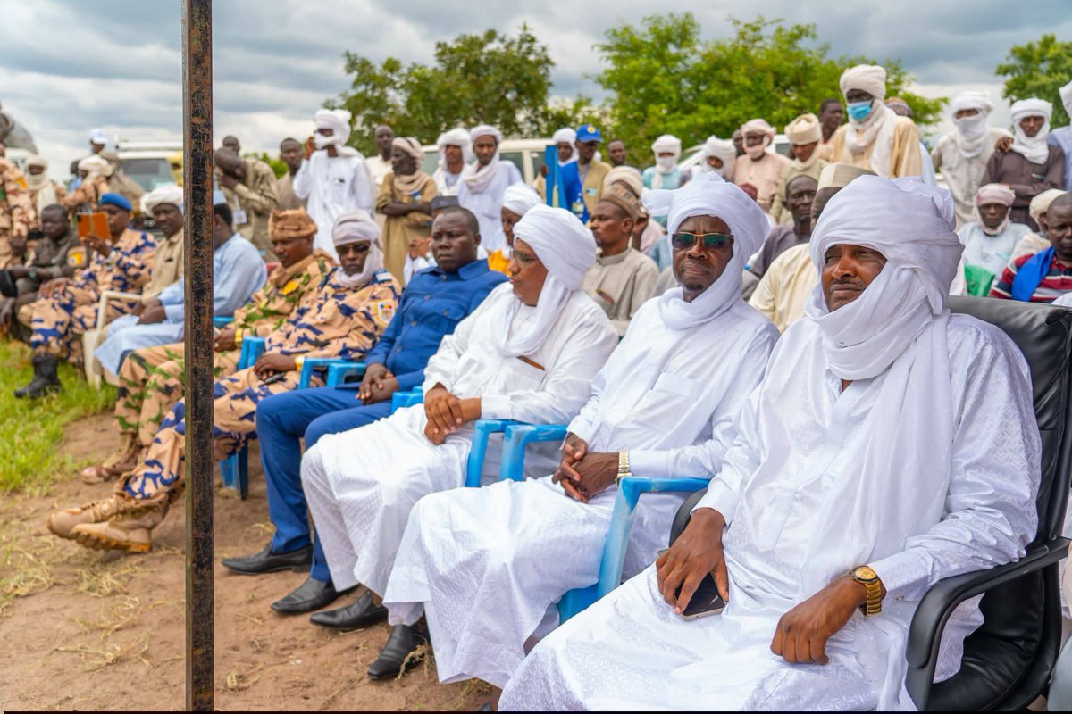 Abakar_1e's tweet photo. La peur ne construit pas un pays, c'est la vérité qui construit ! Le recensement au #Mandoul c'est pour que personne ne reste derrière. Accueillons les agents avec un cœur propre, on est tous #Tchad de demain 🇹🇩🤝 https://t.co/kgQqHGt85W