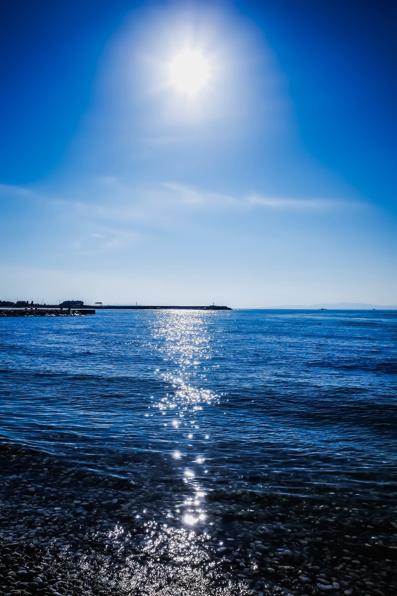 k13_cloud's tweet photo. 水平線への道しるべ https://t.co/zp2P9d73kQ