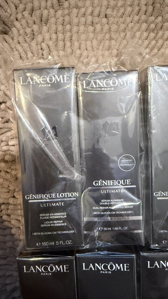 Metawinworld1's tweet photo. WTS// Lancôme Genifique Ultimate
SALE 40%
-เซรัม ขนาด 50 มล. ราคา 3,400
-โลชัน ขนาด 150 มล. ราคา 2,200
ส่งฟรี ลทบ
#LancomeThailand
#GenifiqueUltimatexPhuwin
#LancomeSkincare
#AllAboutStuffSharing https://t.co/RlbyUgRofX