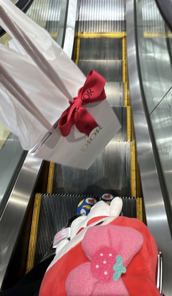 katrina06af2's tweet photo. もらたーーー https://t.co/CATkhN1HLV