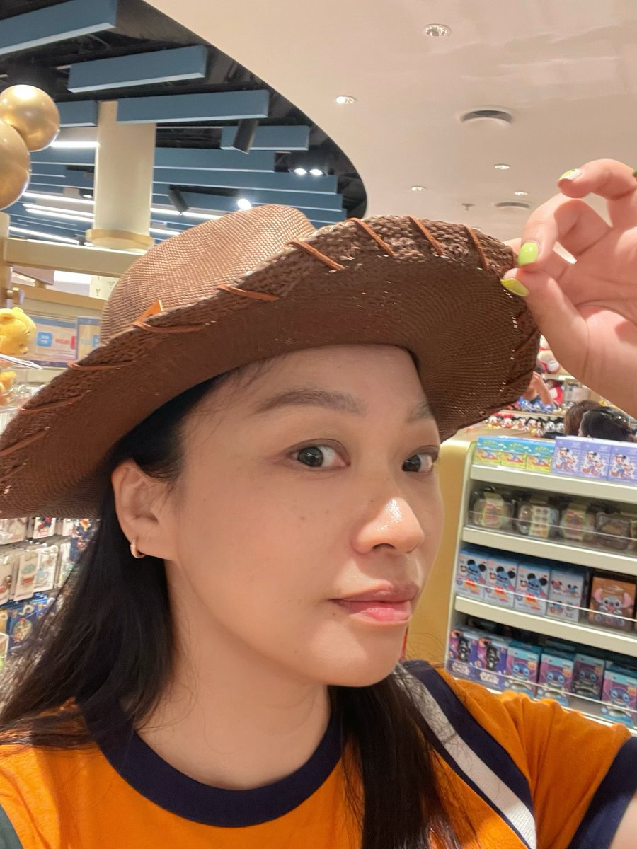 Feb_Orchid's tweet photo. 🤠🤠🤠

#GreenyRoseSelcaDay 
#GreenyRose 
#MilePhakphum 
@milephakphum https://t.co/F9UoOfiE0T