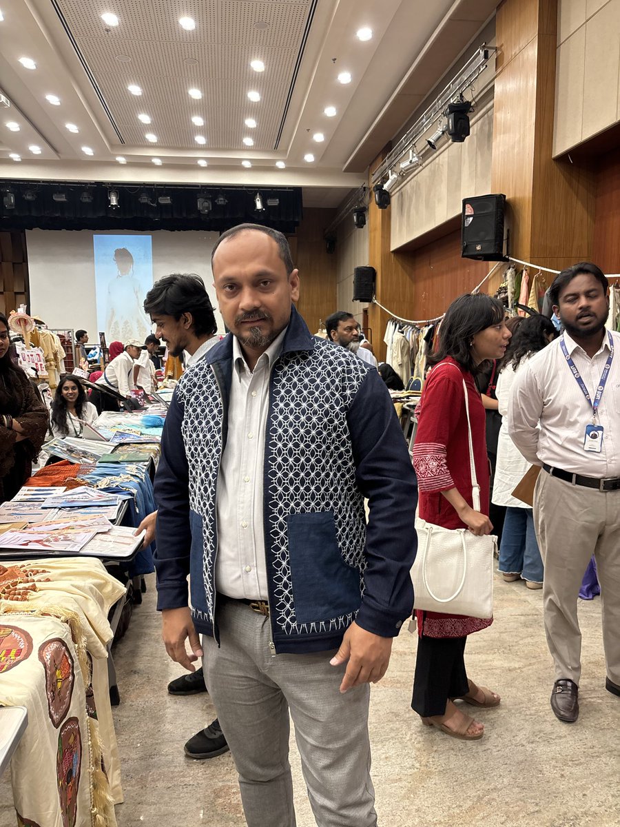 SalauddinYousuf's tweet photo. Bangladesh's greatest resource is the creativity of its young designers. Every handcrafted design has the potential to become a global brand. Let's encourage innovation, protect creativity through IP, and inspire entrepreneurship. #CreativeEconomy #Fashion #Innovation #Bangladesh https://t.co/Iad5kBXyDq