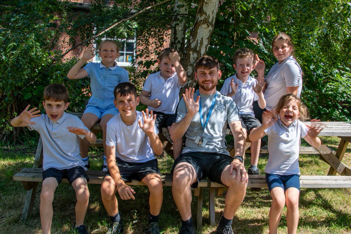 FlyingHighTrust's tweet photo. @BilsthorpeFha has achieved the Silver School Games Mark!
Recognising its commitment to PE, sport and active lifestyles, this latest award celebrates a fantastic year of sporting success and pupil achievement. 👏

Read more 👉 https://t.co/fAj3GboRzd 

#SchoolGamesMark https://t.co/WW3vPeDKnU