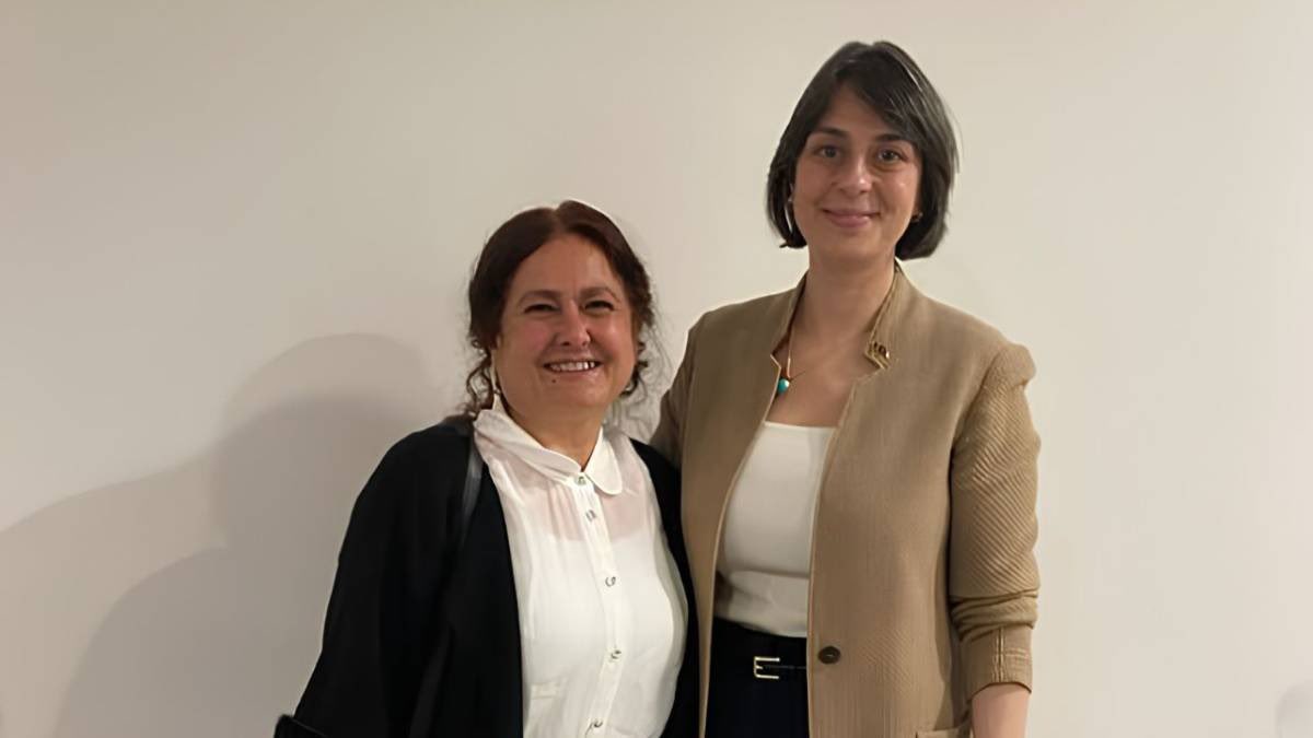 Suat_Ozcagdas's tweet photo. Üsküdar’da, halkın oylarıyla seçilen Belediye Başkanımız Sinem Dedetaş özgürlüğüne kavuşuncaya kadar Üsküdarlının sandıkta tecelli eden iradesini temsil edecek seçilmiş Meclis Üyemiz Sibel Tan Çetinkaya’yı ve demokrasiye ve millet iradesine sahip çıkan tüm meclis üyelerimizi tebrik ederim.

Milletin sandıkta verdiği karar, demokrasinin en güçlü meşruiyet kaynağıdır. Seçilmişlerin yerine başka bir irade ikame etmeye çalışmak, yalnızca kişileri değil, milyonların demokratik tercihini ve hukuk devletine olan güveni de tartışmaya açar.

Adalet yerini buluncaya, seçilmişler görevlerine kavuşuncaya ve milletin sandıkta ortaya koyduğu irade tam anlamıyla yeniden tecelli edinceye kadar demokrasiyi, hukuku ve milli iradeyi savunmaya devam edeceğiz.