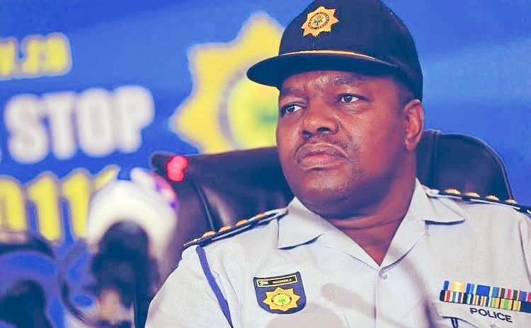 _AfricanSoil's tweet photo. "Let him mislead Parliament, so we can charge him." - this was said by Andrea Johnson according to Ramsamy

This was after IDAC gave Masemola incorrect information deliberately. In order to charge him.

Sorry for what they did to you General 💔 https://t.co/Tsd17kFN6q