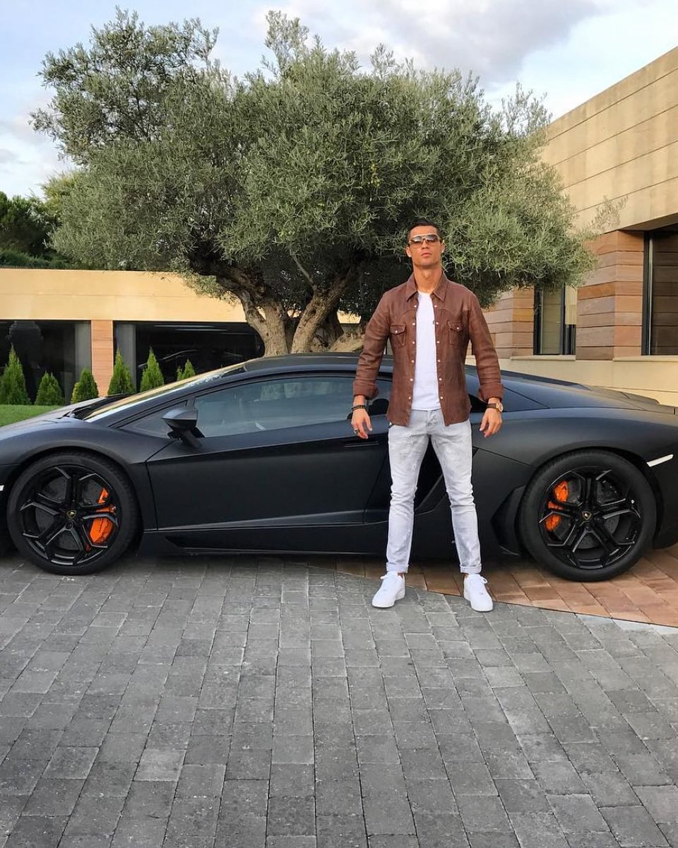 AthleteVanity's tweet photo. We gotta bring back vain Cristiano 🥹🙏 https://t.co/il76W6z59e