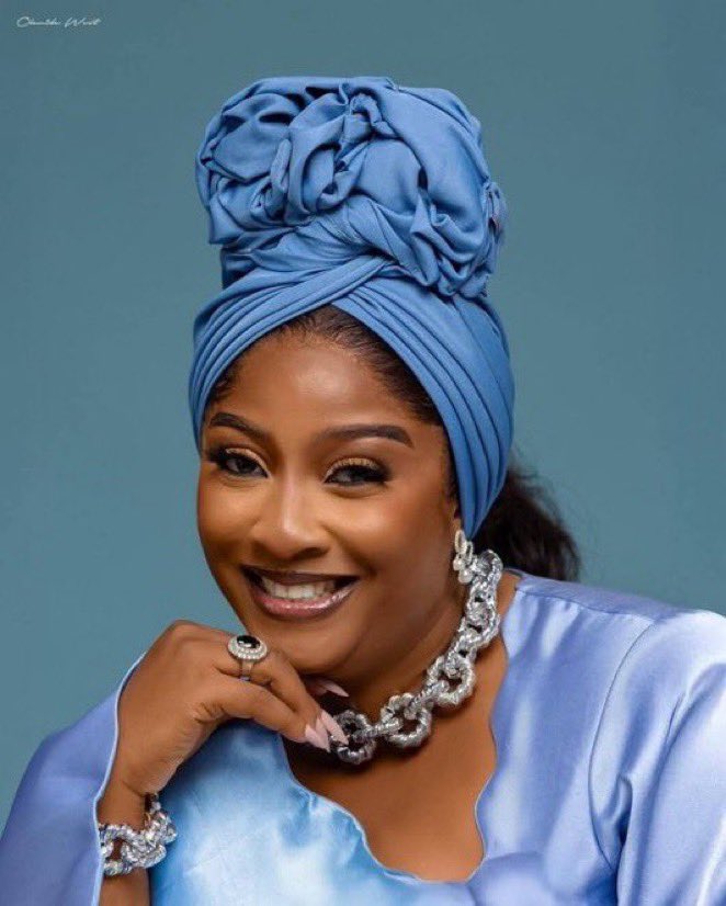 TopboyDarexxx's tweet photo. It’s so painful and disheartening 💔 we lost another Nollywood actress. 
Died at the age of 40. 🤦‍♂️💔
RIP Temitope Osoba 😩 💔
#Temitope #osoba https://t.co/ug0jj4hpDX
