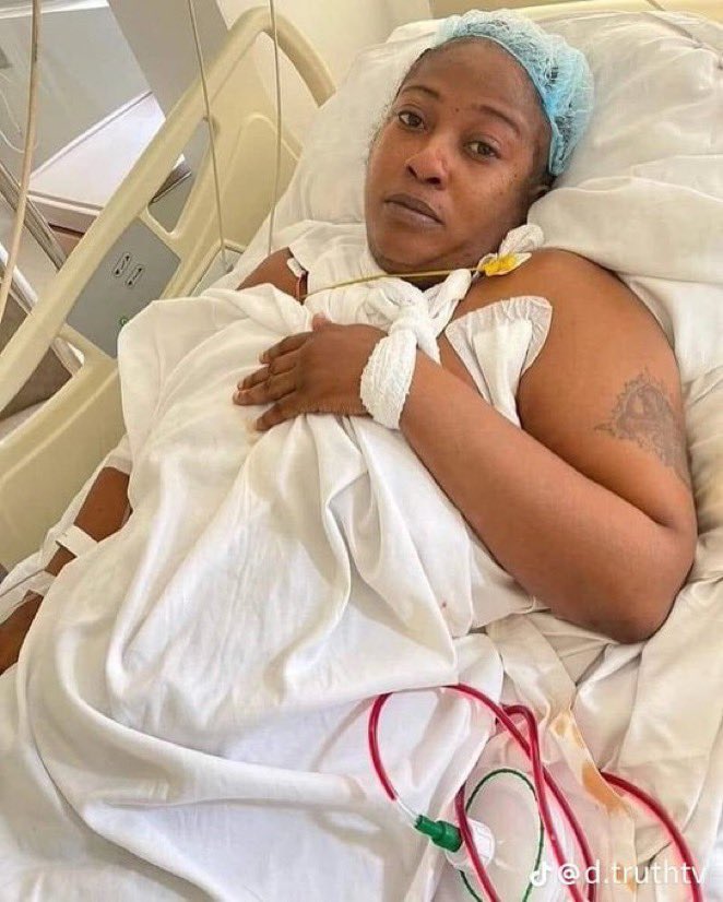 TopboyDarexxx's tweet photo. It’s so painful and disheartening 💔 we lost another Nollywood actress. 
Died at the age of 40. 🤦‍♂️💔
RIP Temitope Osoba 😩 💔
#Temitope #osoba https://t.co/ug0jj4hpDX