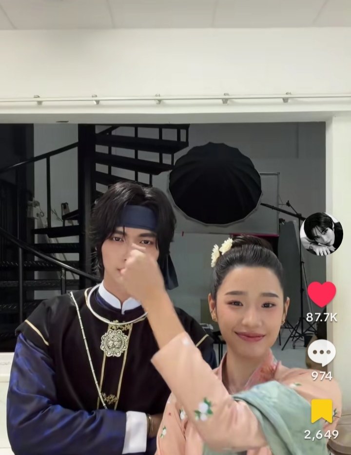 SNelmida03's tweet photo. Today photoshoot  for SHTH🤗🤗 

  FINALLY SOME UPDATE FOR WINTU AND TUTY😜😘🥰 

#tontawan #Wintu
#winmetawin https://t.co/g0E87cxTmc
