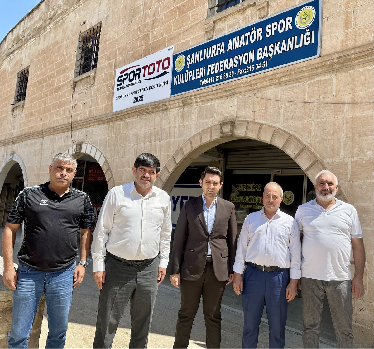 HKelesabdioglu's tweet photo. Şanlıurfa Amatör Spor Kulüpleri Federasyonu (ASKF) Başkanı Sayın Murat Basyan ve yönetim kurulu üyelerini ziyaret ettim.

Sayın başkana ve üyelere misafirperverlikleri için teşekkür ediyor, çalışmalarında başarılar diliyorum. @MuratBasyan1 @GunakSinan @AskfSanliurfa https://t.co/3cCmjrqHAx
