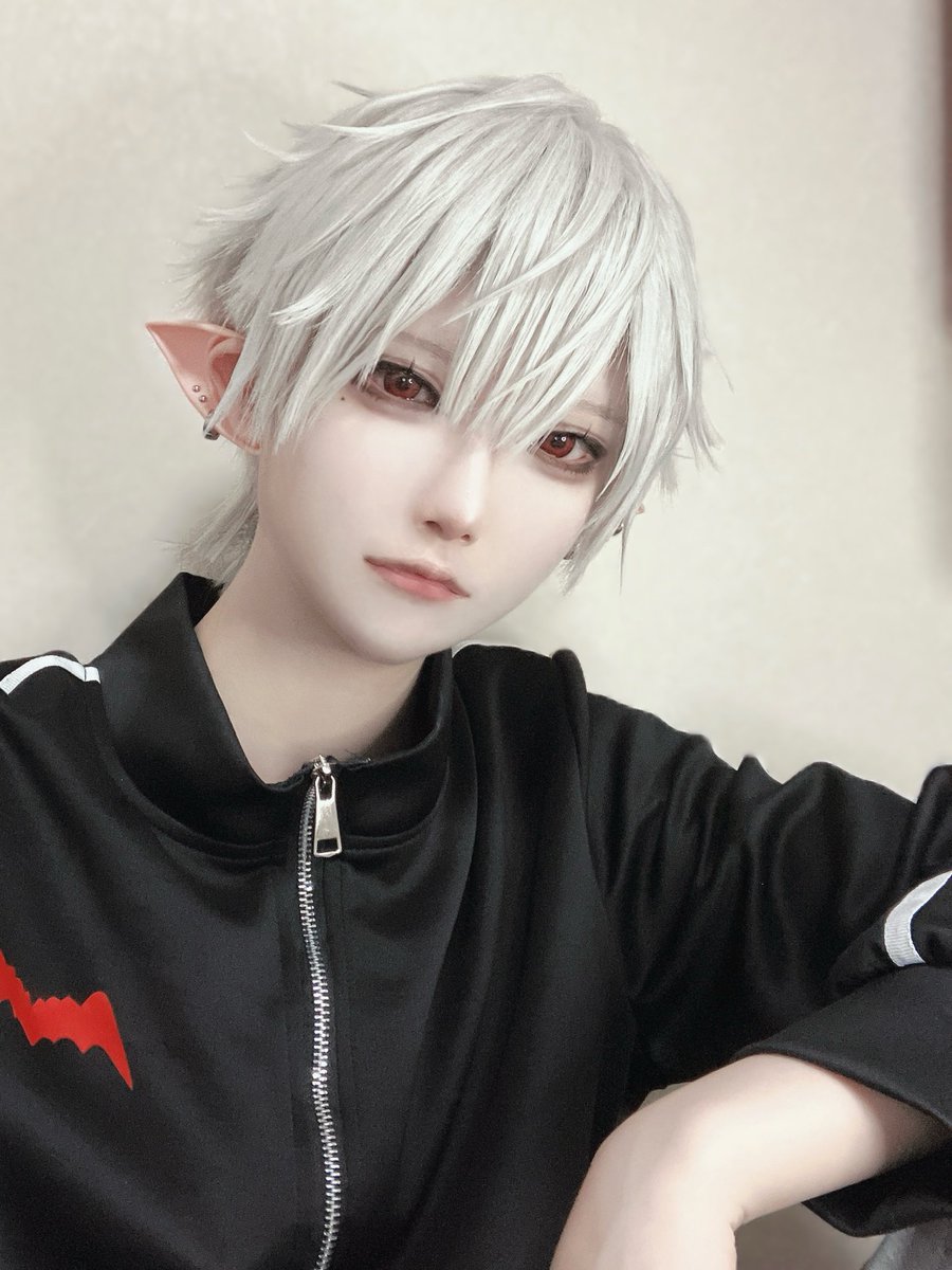 Poem_Vegetable's tweet photo. 🌈🕒/cos 🎲
どうした？ https://t.co/wJBCGXZ84c