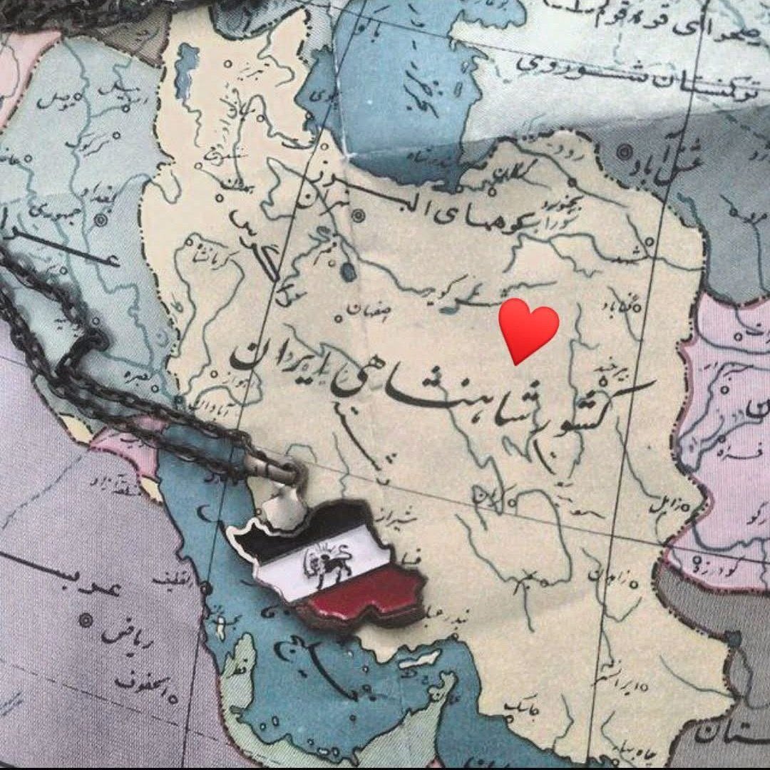 shayan_shahnazi's tweet photo. یادتون نره تا روزی که آریامهر روی تخت بیمارستان نفس می‌کشید صدام جرات حمله به ایران رو نداشت! همین الان هم اگر از هر طرف نریختن و هر کشوری یه تیکه از ایران رو و نداشته بخاطر ترس از پهلویه و هوادارانشه نه چهارتا فشفشه و قارقارک رافضی بزدل حرامزاده‌!
#ننگ_بر_جمهوری_اسلامی 
#پاينده_ایران_جاویدشاه