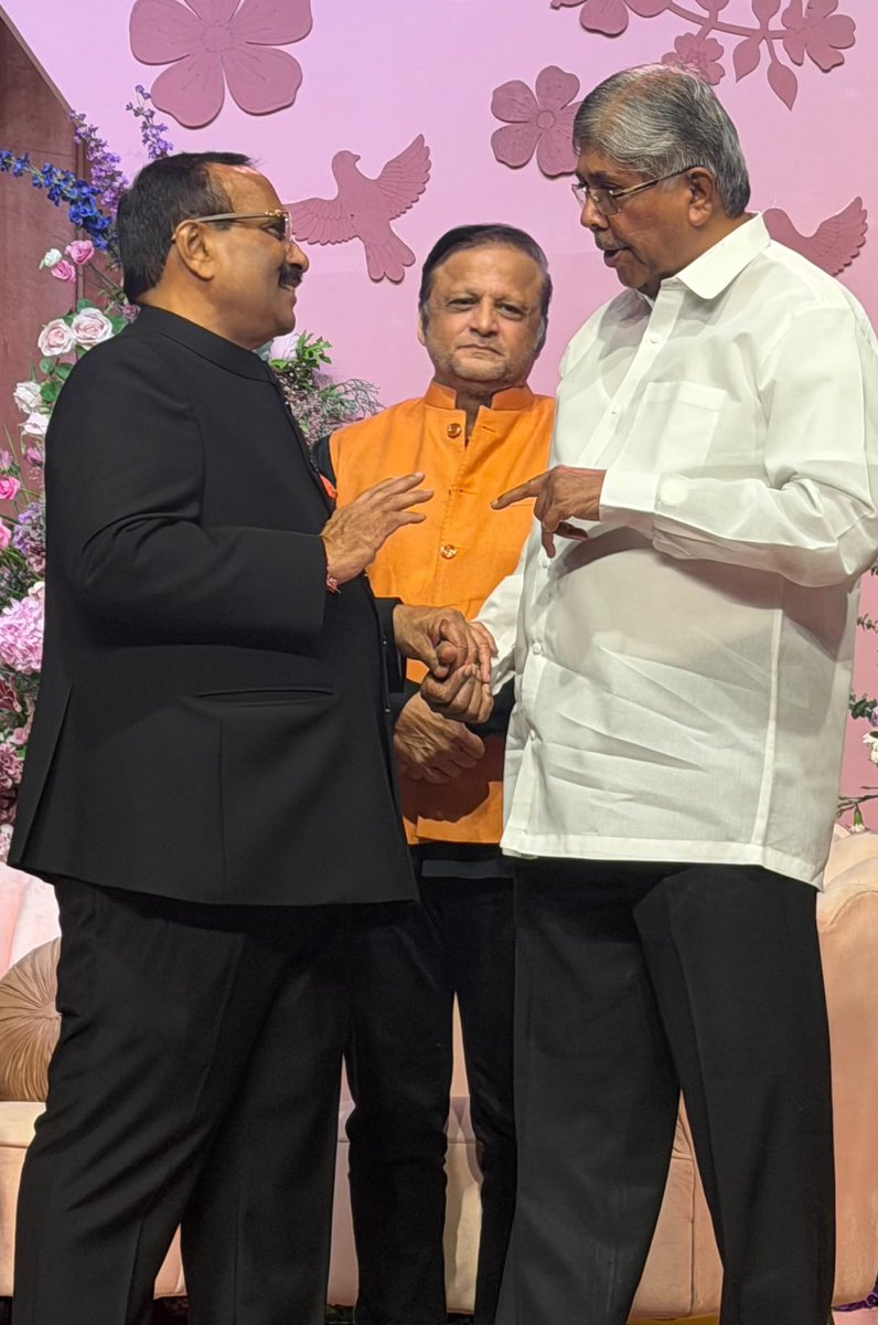 Asifbhamlaa's tweet photo. Attended Hon Minister Atul Save's son Mr. Anurag and Mrs. Isha's engagement ceremony best wishes For The Newly Engaged Couple 

#AtulSave https://t.co/4lv7jBnEKT