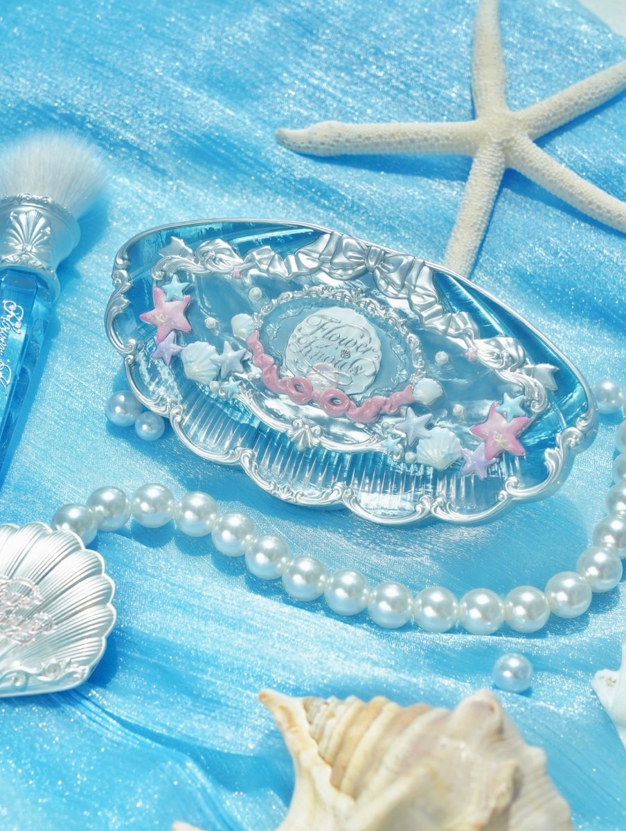 flowerknows_jp's tweet photo. 🐚🩵青い夏の思い出に染まった

#フラワーノーズ #夏コスメ https://t.co/17o4N8abcE