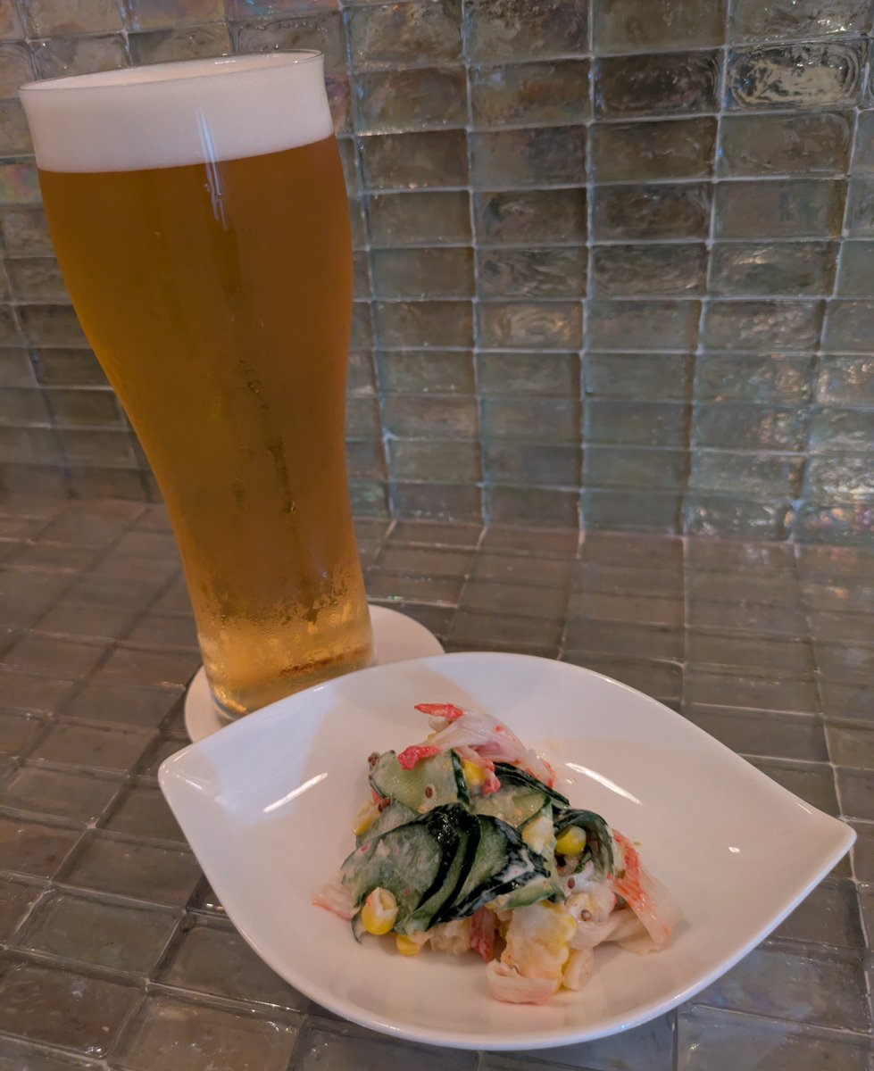 chataro555ayu's tweet photo. 一週間ぶりのピットイン🍺
ちゃっちゃか飲んで食べて帰ろー(と、飲む前は思っとる)
眠いのだ🥱・°
#ギャラリーエフ #にゃおと #ef_Bar
#小料理けこ #寿4 #すったん #錫之助 #マルエフ #アサヒ生ビール https://t.co/YxfEYTWlqL