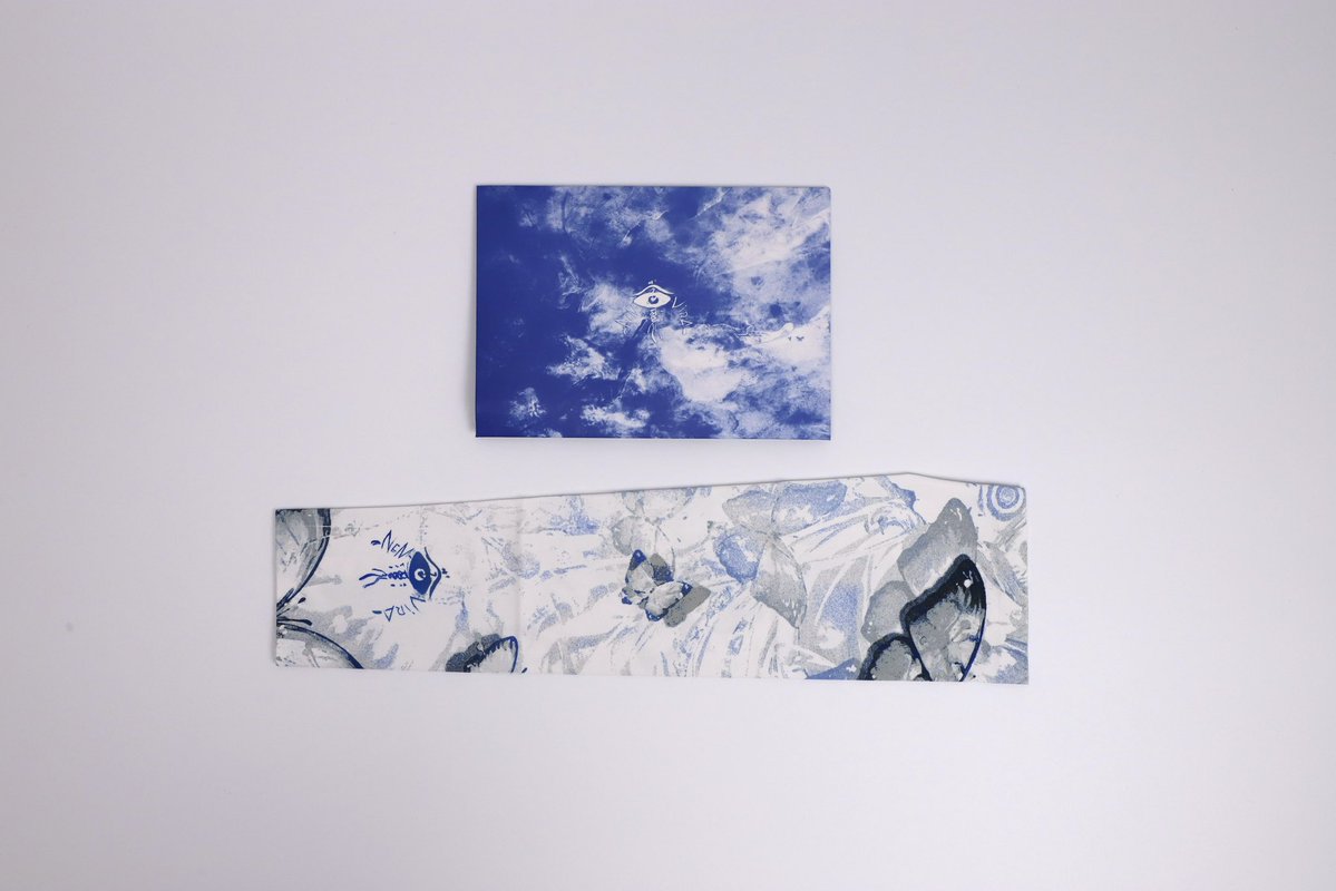 Nemvira's tweet photo. The glass version of Doll is about to be released.

Compared with the cloth version, the background is slightly different.

The gifts include m/l size ice sleeves, acrylic signs, small cards and skates.

Finally, thank you to everyone who has been waiting until now. https://t.co/OVi1LCpkp8