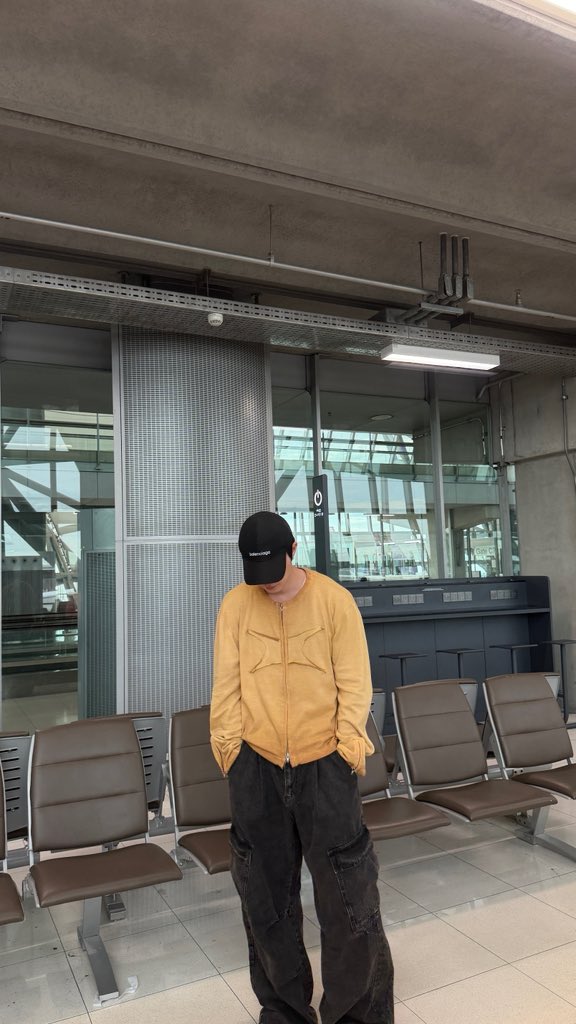 zee_pruk's tweet photo. See you at SUPER SUN in Korea for the first time! @ssupersun #SUPERSUN https://t.co/TGGtqSaisd