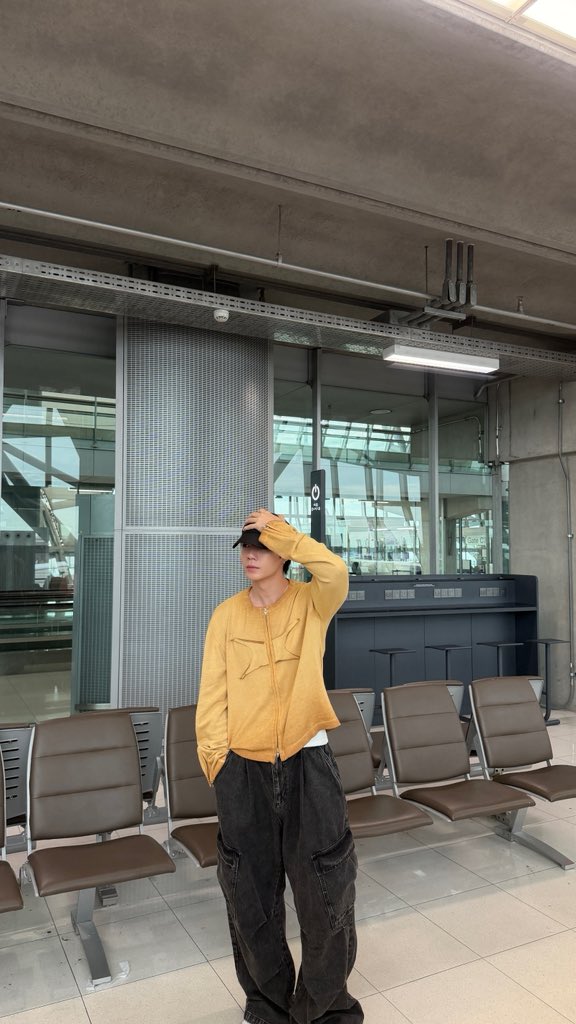 zee_pruk's tweet photo. See you at SUPER SUN in Korea for the first time! @ssupersun #SUPERSUN https://t.co/TGGtqSaisd