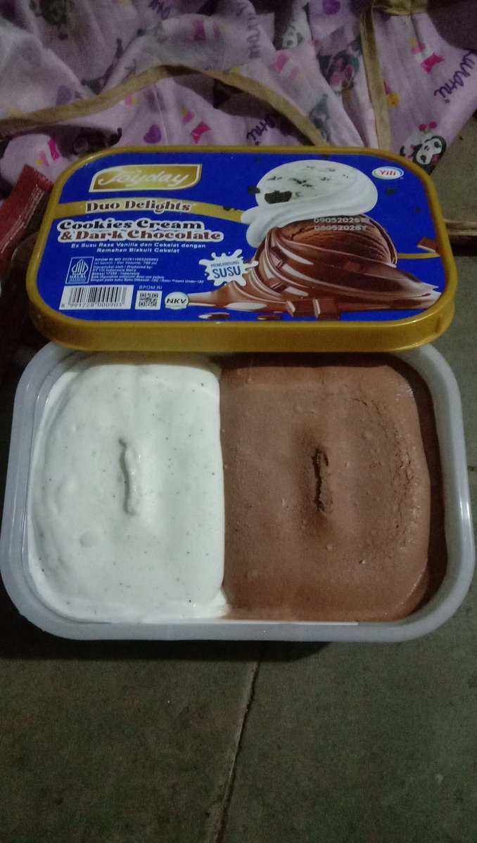 SunihNoviA92's tweet photo. Makan ice grim
Yyuuummy https://t.co/osW6avloL0