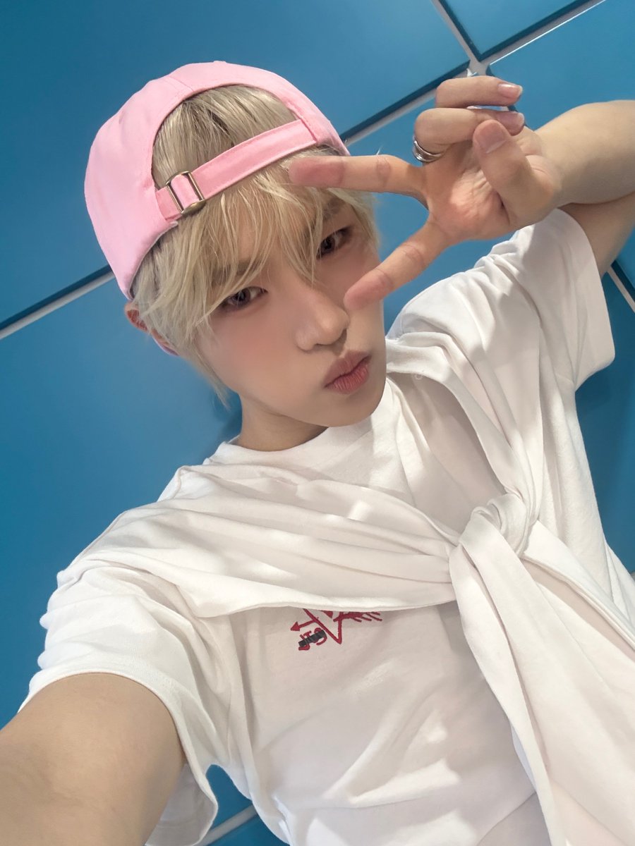 POW_grid's tweet photo. [#JUNGBIN]
Pretty Day🍧🤍
#POW #파우 #정빈 #Flavor #플레이버 https://t.co/h7jczbiYkE