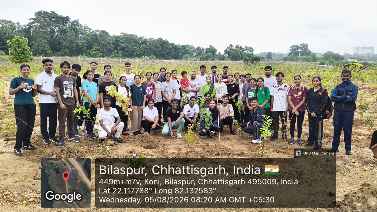 TikeshvarSahu2's tweet photo. अरपा नदी के किनारे (कोनी)  में चल रहे 15000 वृक्षारोपण अभियान में डी.एल.एस. स्नातकोत्तर महाविद्यालय के राष्ट्रीय सेवा योजना के स्वयंसेवकों द्वारा इस वृक्षारोपण किया गया । @nssabvuCG @NssDls @manojsinha812  @NSSRDBhopal https://t.co/cXm8LXirFF
