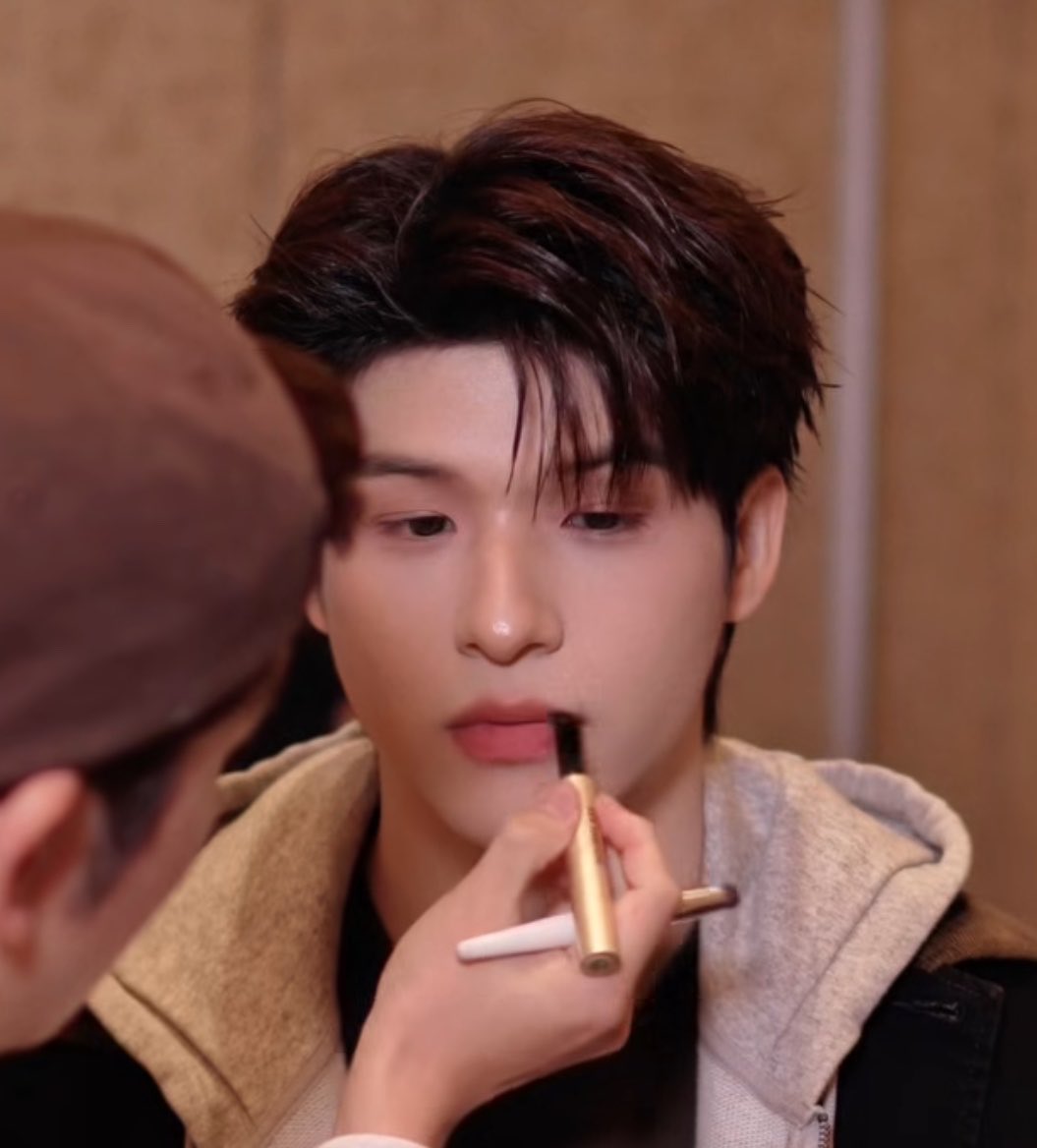 tawaninsunday's tweet photo. 🥺🥺🥺🥺🥺 https://t.co/sq44dyFwfF