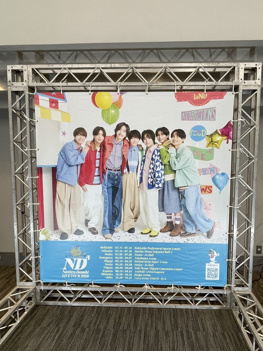 dn0109rn0123's tweet photo. グッズ買いに行ってきた！！
イヤモニはお昼に売り切れて買えなかった😭
フォトブースよければどうぞー👍 https://t.co/qjTirys1Sx