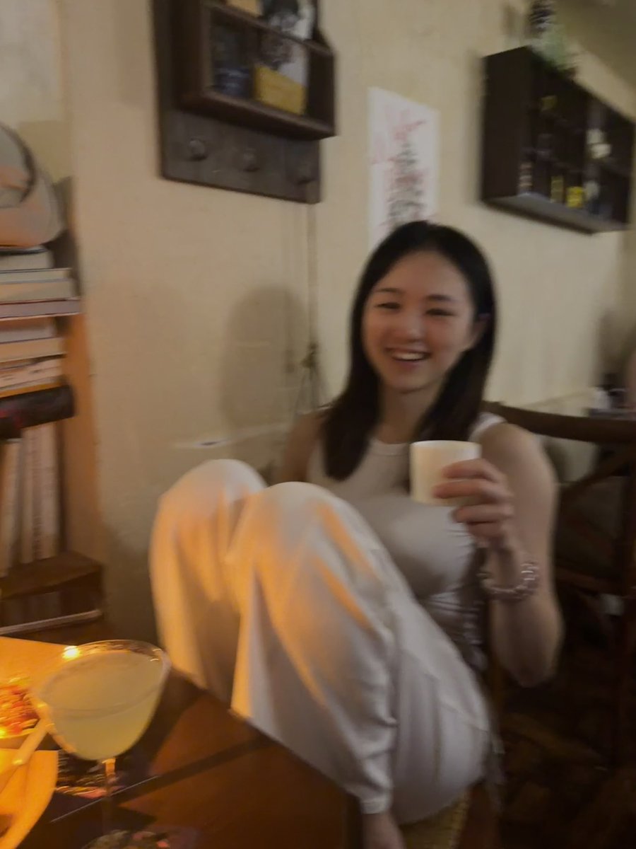 nyue_ee's tweet photo. #le #女同  everything is vague https://t.co/mFtCDzBJWS