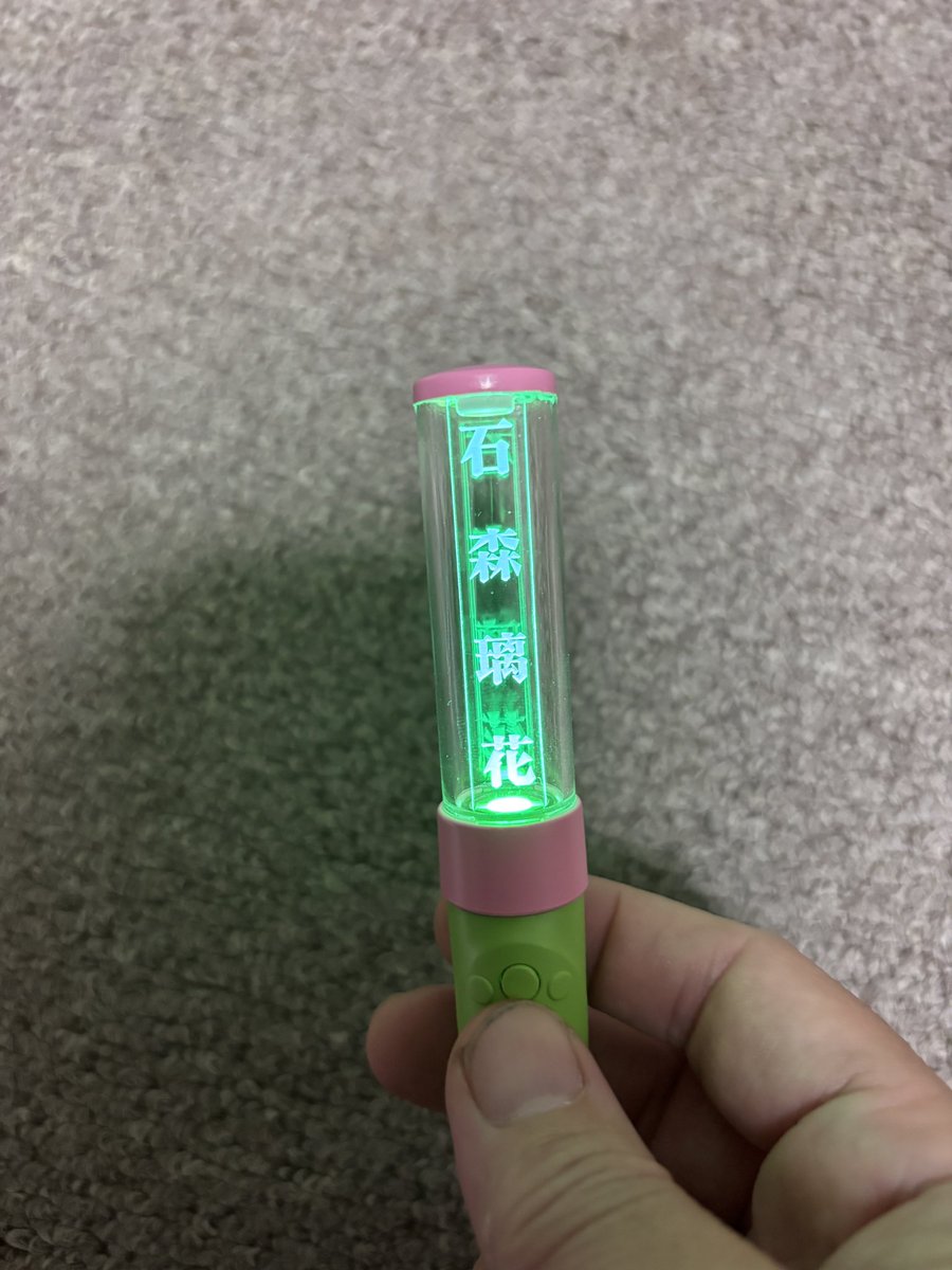 nitrorintour's tweet photo. ミニペンライト、思ってたよりずっといい出来やん😳
#櫻坂46_Whatslonesome https://t.co/i24Ozz67Jg