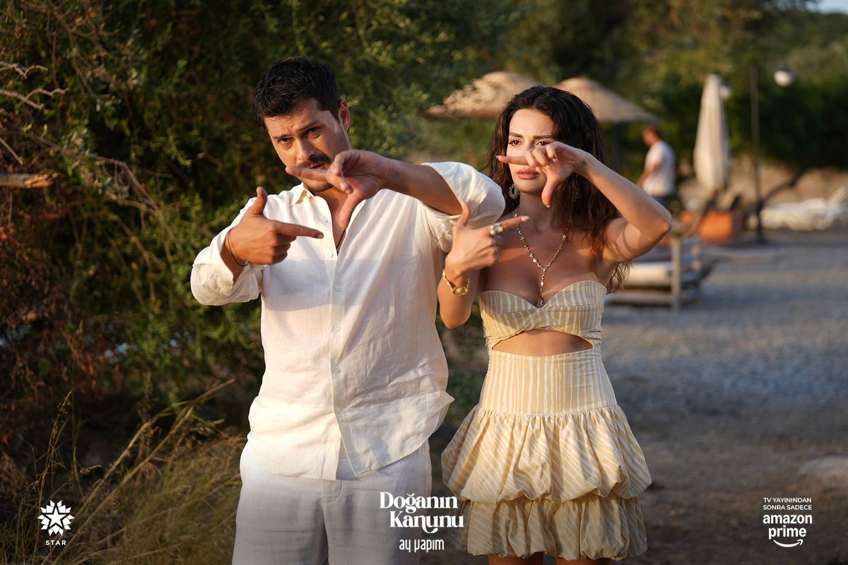 DoganinKanunu_'s tweet photo. En sevdiğimiz ikiliden, en sevdiğimiz kamera arkası kareler!❤️‍🔥😍

#DoğanınKanunu yeni bölümüyle bu akşam 20.00'de STAR'da, TV yayınından sonra sadece Amazon Prime Video'da.

@startv @ayyapim https://t.co/6cKddXNxGO