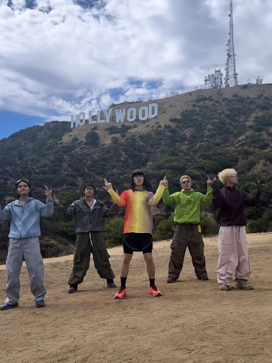 meg5shi's tweet photo. Pablo during the Apple Music Radio Takeover

Pablo: “The team has been very busy these days right? We have taken over to Hollywood, we went to the Hollywood sign and do some hiking. We’ve been traveling around the world and meeting new people,new partners, new amazing A’TIN”

Oh our boys are busy while having fun!!! YAAAAY!! HAPPY FOR YOU ESBIII!!! 🐐🐐🐐🐐🐐🇵🇭

#SB19 @SB19Official