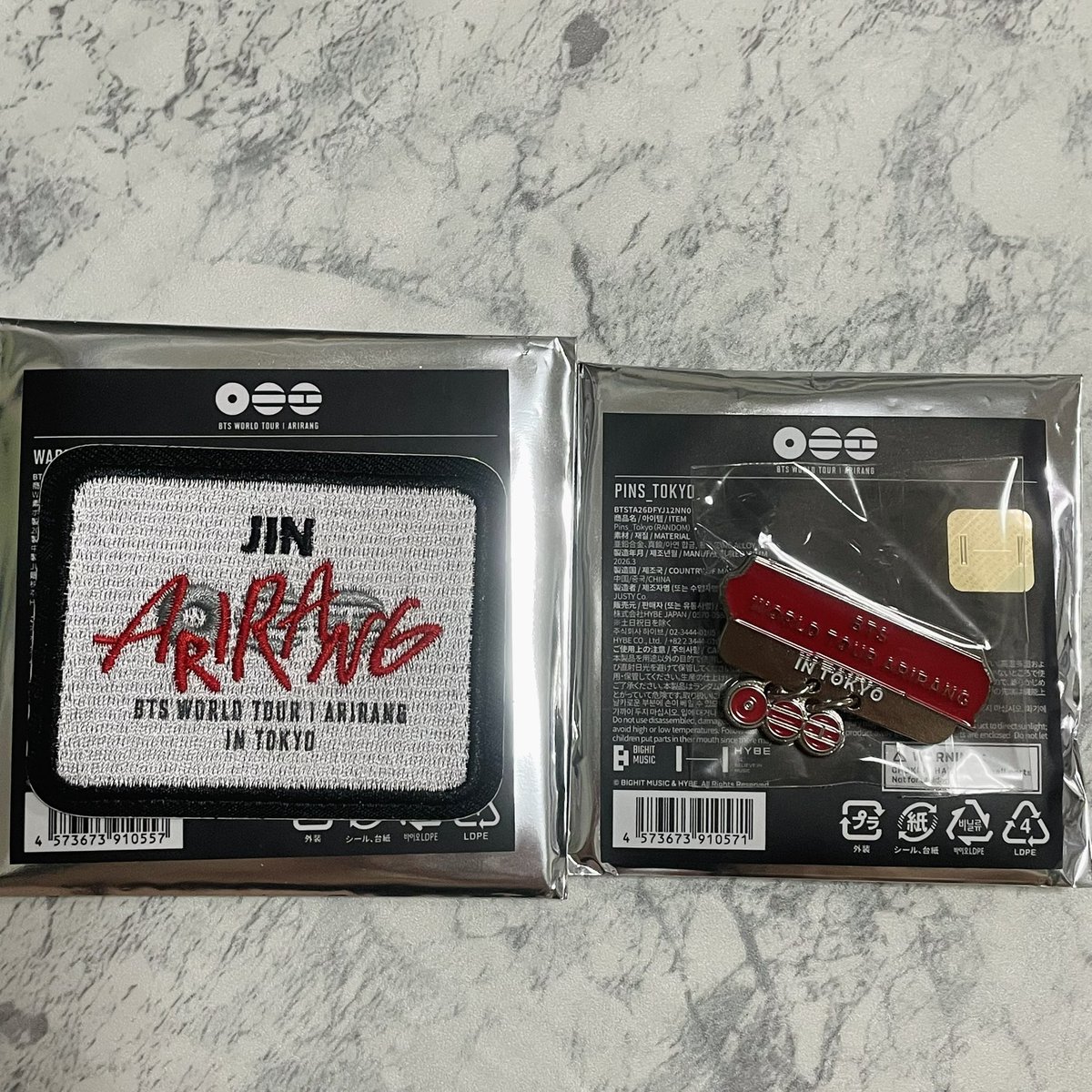 _ayupan's tweet photo. 【交換 讓渡】BTS ARIRANG POP-UP 
ピンズ ワッペン

【譲】画像1(JIN アリラン赤ピンズ)

【求】画像2>定価+送料

愛知県内、15日静岡、27.28日東京or29日横浜にて手渡し可能◎ https://t.co/vJuzg6aVdH