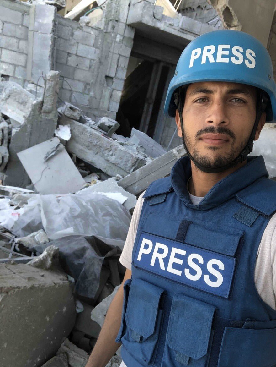 mhmd_s09's tweet photo. I've received over 30 threatening messages from Zionists because of the videos I posted documenting the brutal crimes committed by Israel in Gaza. 

I need your support and kind words to continue until my last breath 🇵🇸 https://t.co/t2nYGqgMXC
