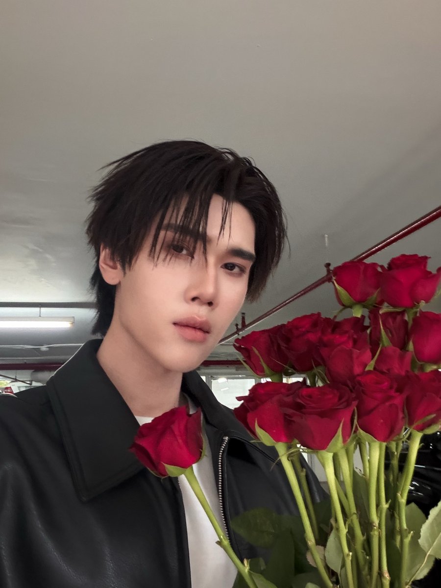 dn_jchen's tweet photo. ig #dunknatachai
💬หลงเสน่ห์ในตัวเธออะไรสักอย่าง 

เป๊ะมาก 🤣🤣🌹🌹 https://t.co/S7q6c32Uj0