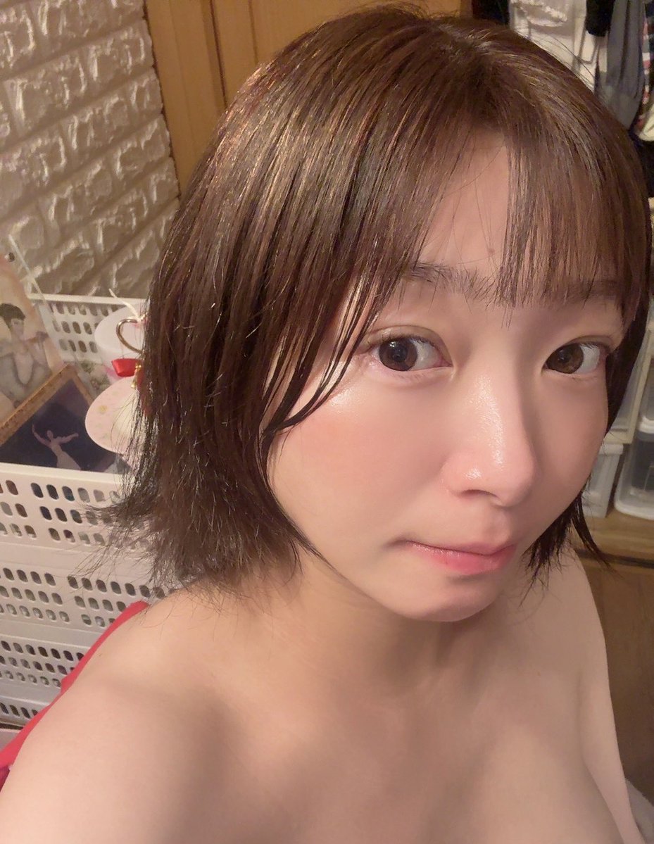 yukkorock's tweet photo. 湯上がりすっぴん🫧
何歳に見えますか？🫣 https://t.co/bSJdku6EOV