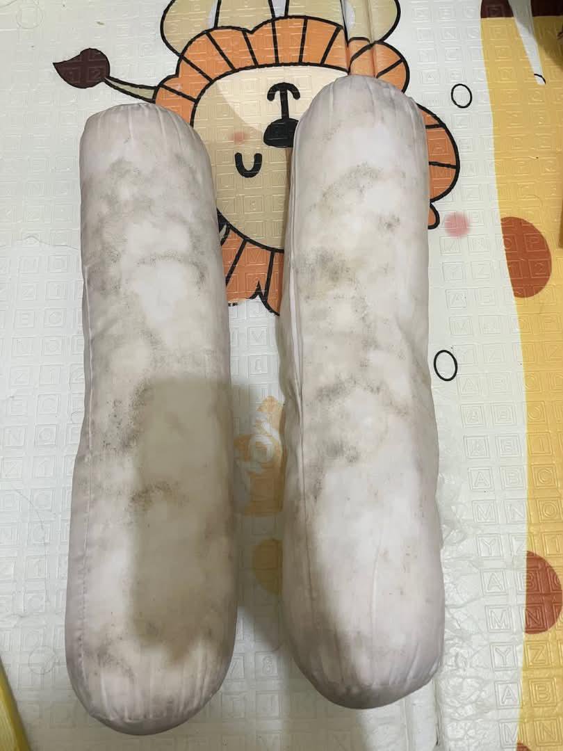 ratjunmuu's tweet photo. ⚠️ STOP BUANG GULING YANG UDAH BULUK!

Aku kira udah gak bisa diselamatkan...
ternyata cuma salah cara nyucinya. 😭

Sekali coba, noda kusamnya memudar dan guling jadi jauh lebih bersih. 🤍

Hemat uang, hemat tenaga! 💸✨ https://t.co/j16HcnQijR