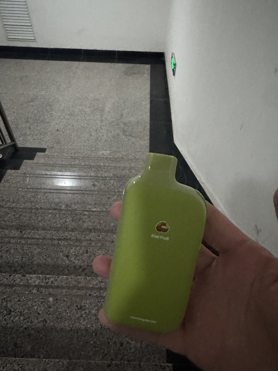 cocnuttttt's tweet photo. 老时间。老地点。🙂‍↕️ https://t.co/YNdMifrKfh