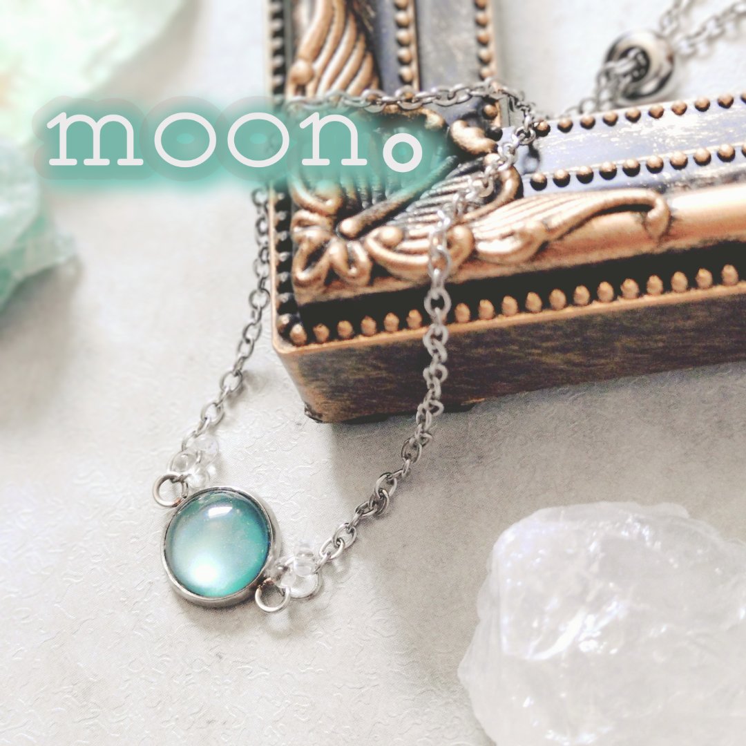 maru_accessory_'s tweet photo. ＼販売開始🎉／

月が動くフリーサイズのブレスレット
　　　　　　　　　　　　Color：sky
【minne】
https://t.co/IKQqTLK7sa

#ハンドメイド好きさんと繋がりたい
#あなたの空を教えてね https://t.co/4av8hXElQk